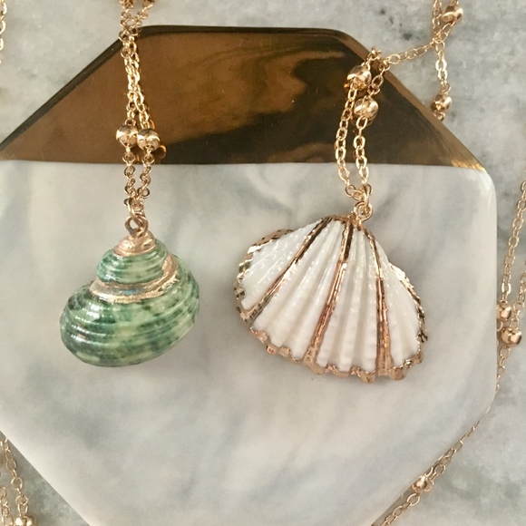 Gold Dipped Seashell Beaded Gold Pendant Necklace - Picture 5 of 8